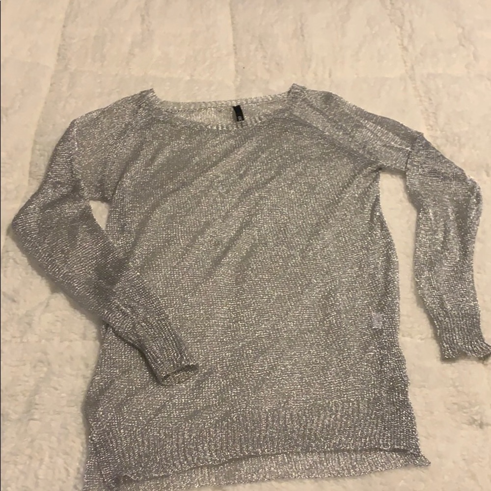 3/$15 Excellent Condition Mesh Elon Sweater L